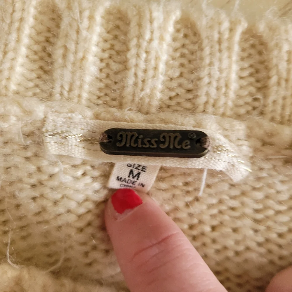 Miss Me fuzzy cream sweater with Rhinestone detail size M - Picture 3 of 4
